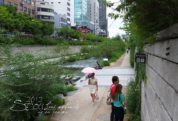 2012_8_24韓國首爾素食-清溪川-廣藏市場-樂天超市09