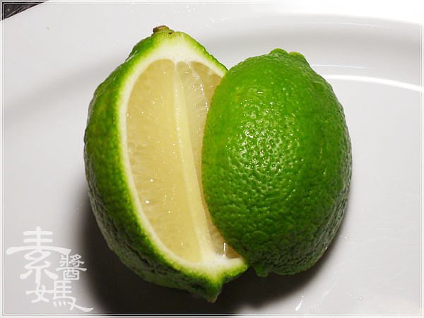 輕食料理-小黃瓜麵與甜菜根沙拉02.jpg