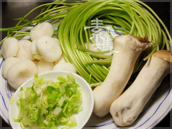 過年拜拜食譜-招財滿貫迎福袋(高麗菜捲)08.jpg