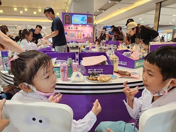 體驗｜大膽玩、放手做「UNIQUE 史萊姆實驗室」台南南紡店