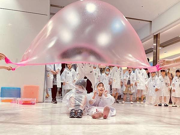 體驗｜大膽玩、放手做「UNIQUE 史萊姆實驗室」台南南紡店