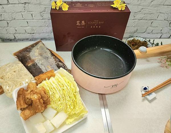 體驗｜五星等級牛肉麵冷凍調理包【異塵食品】豪華牛肉麵開箱／牛