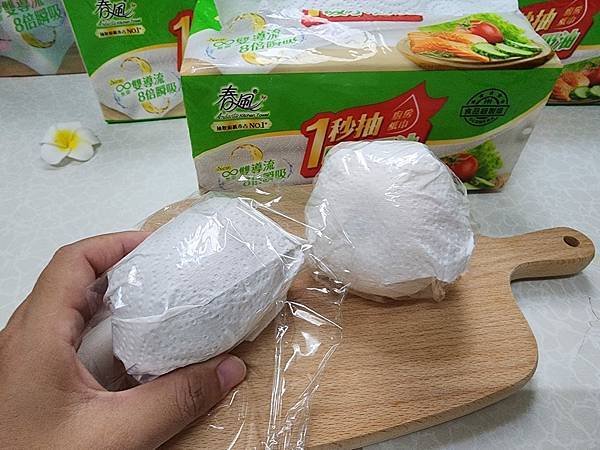體驗｜8 倍水分瞬吸力、10 倍吸油力【春風 1 秒抽吸水吸