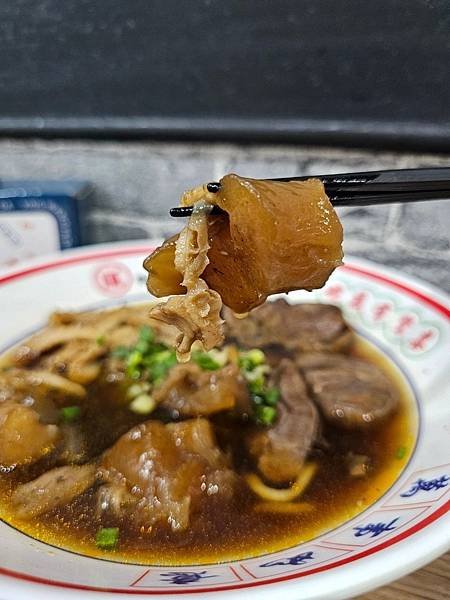 三重美食推薦｜吃牛肉麵還能抽獎？順興牛肉麵專賣店讓你驚喜連連