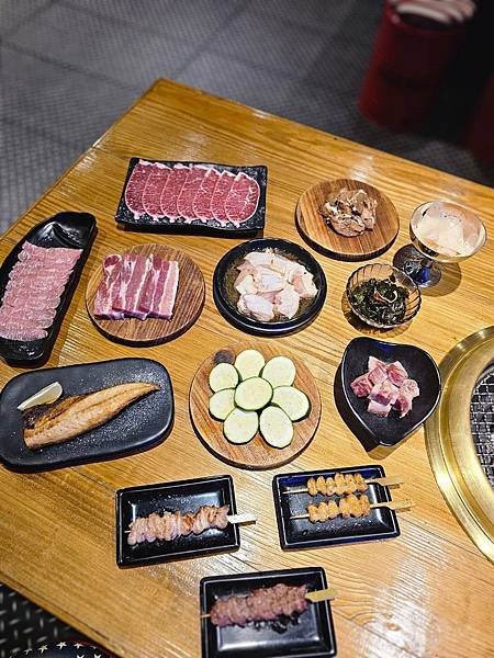 「和岩炭火燒肉串酒館」新竹燒肉推薦，口感美味、環境舒適的宵夜