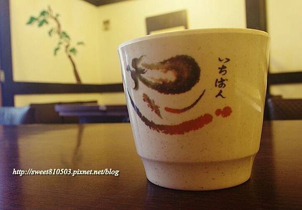 店內-茶杯.JPG