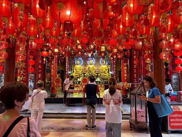 [曼谷]唐人街散步一日遊/龍蓮寺、三聘市場、陳憶粿條、Tal