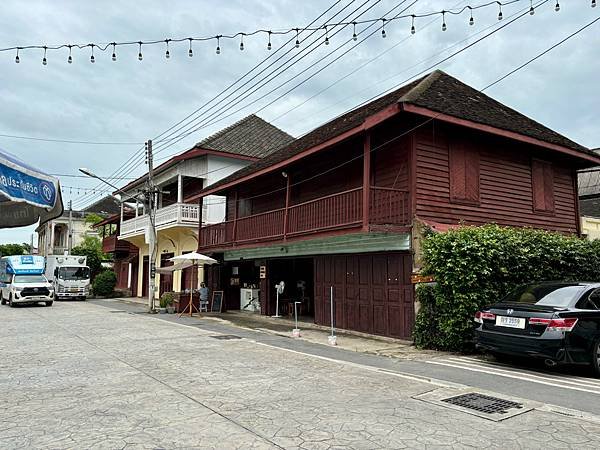 [南邦]Kad Kongta百年老街、彩繪牆與假日夜市