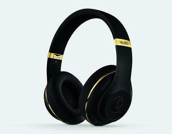 alexander-wang-x-beats-by-dr-dre-headphones