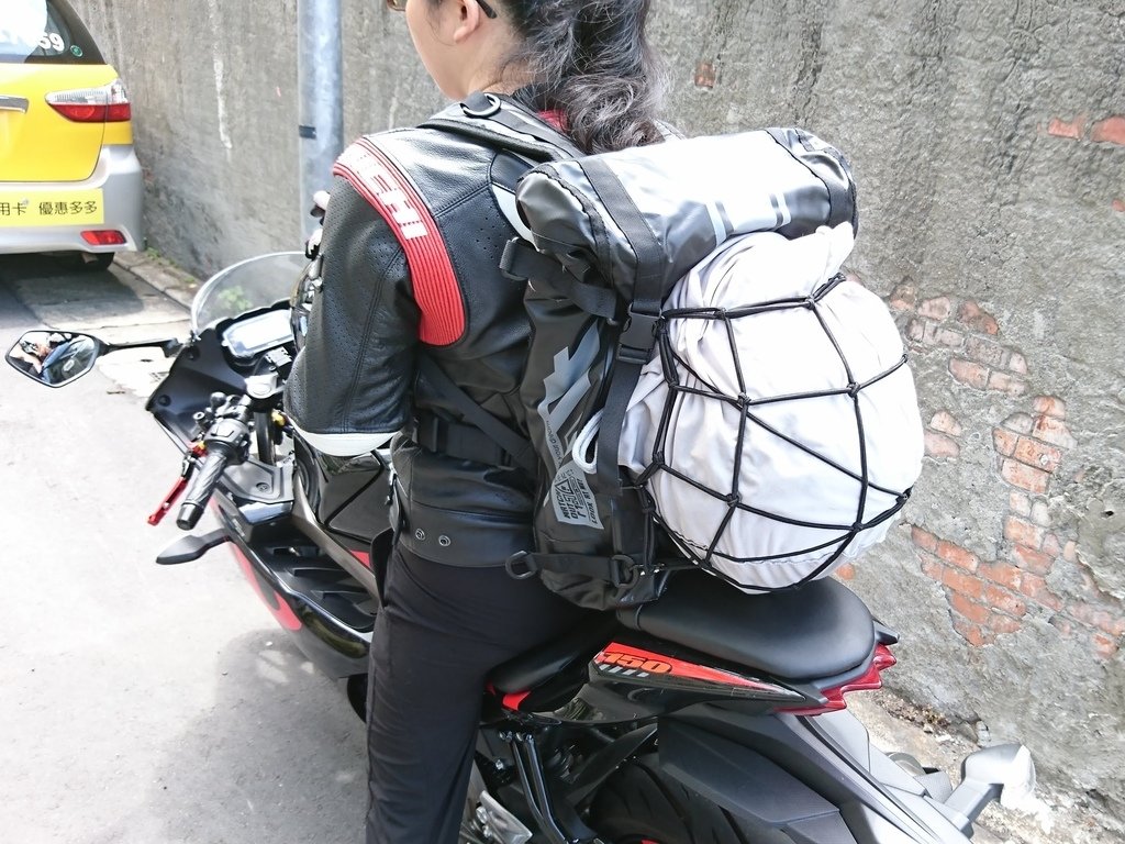 04.jpg - [部品] 307P PX-5防水運動背包 25L