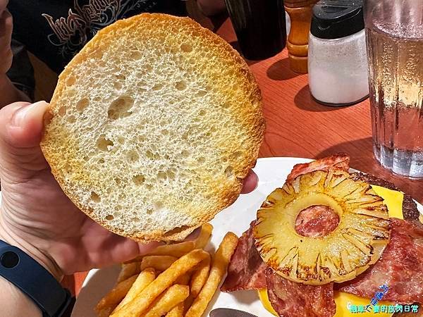 [食記] 台東 山姆漢堡 Sam&apos;s Burger 手打漢堡