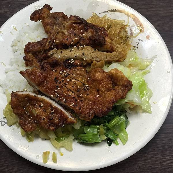 香滷排骨飯