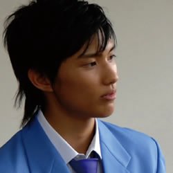 坂口りょう（片倉利久役）.jpg