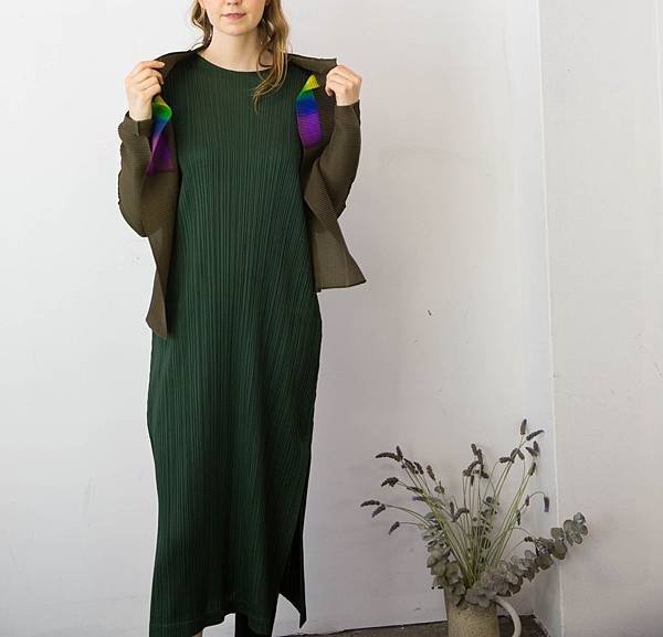 me_issey_miyake_aurora_cardi_AW17_871.jpg