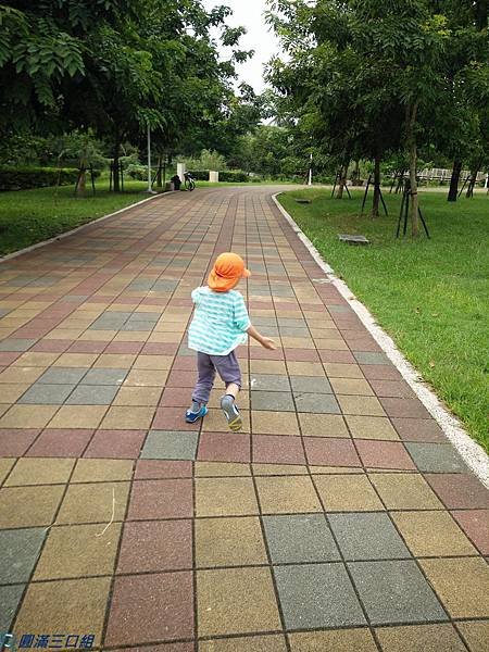 030.jpg