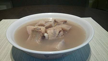 芋頭排骨湯