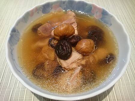 栗子香菇雞湯