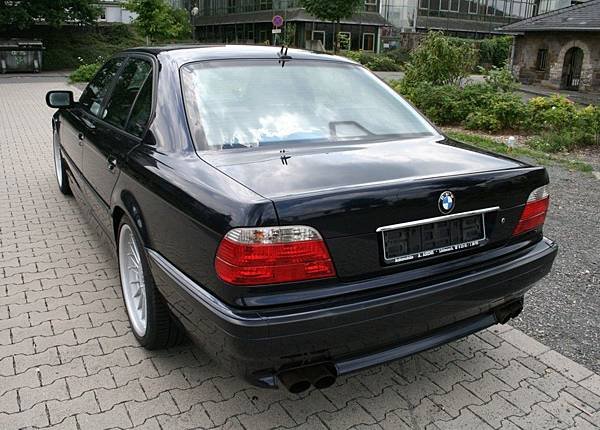 Alpina B12 6.0_021.jpg