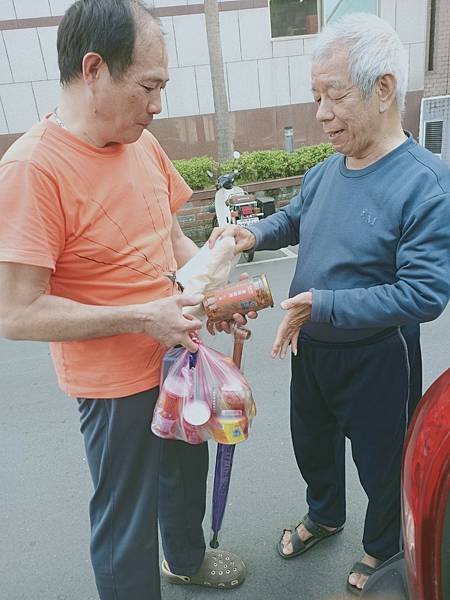 頭城B組，礁溪一組，送物資口罩。_210329_5.jpg