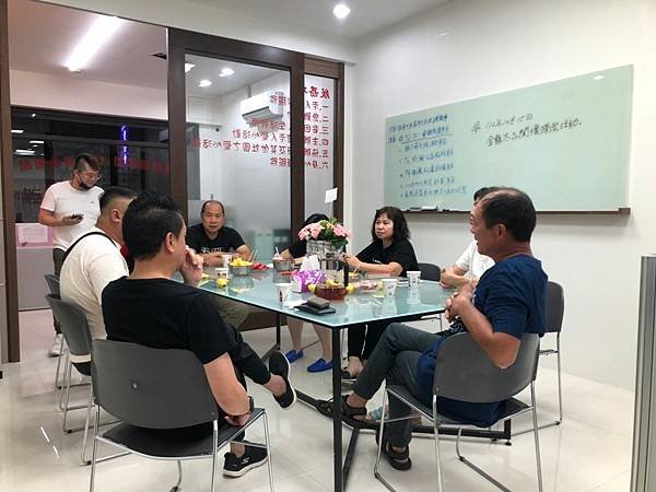 LINE_ALBUM_2023511理監事會議及金龍太子關懷活動討論_230515_3.jpg