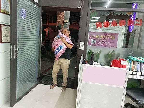 LINE_ALBUM_1120909中聖宮物資捐贈志工物資整理_230910_19.jpg
