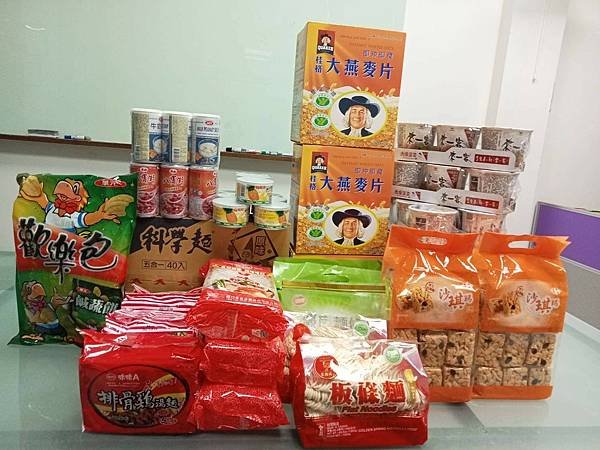 LINE_ALBUM_1120909中聖宮物資捐贈志工物資整理_230910_14.jpg