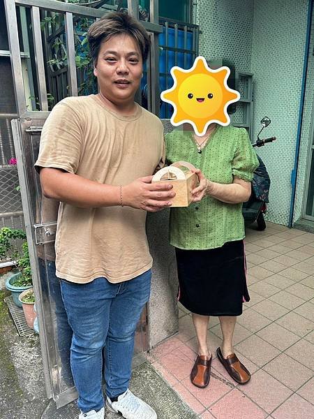 LINE_ALBUM_1130510礁溪中聖宮捐贈西點餐盒及蛋糕_240513_7.jpg