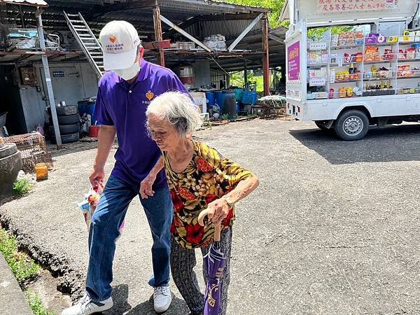 關懷訪視送物資-行動柑仔店113.8.20~22（社團法人宜
