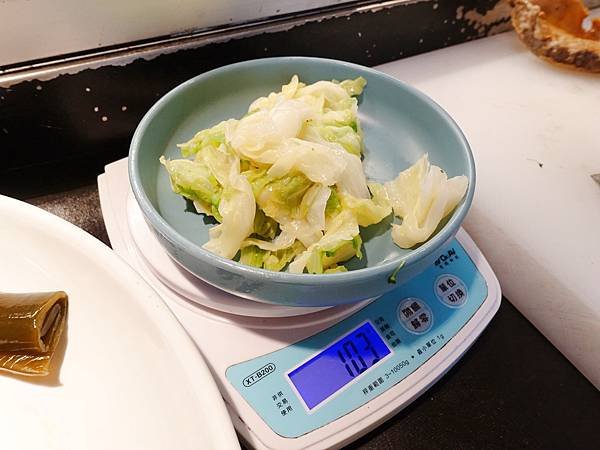古今魯味(東山店)｜魯櫃式滷味，食材新鮮豐富，獨特醬汁清爽鹹
