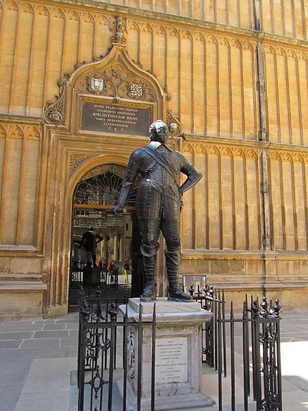 Bodleian Library 1.JPG