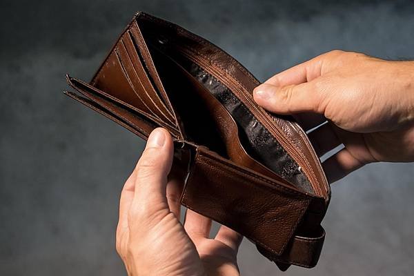 正財福報的因果來源：為何你總是工作不穩、收入不來？