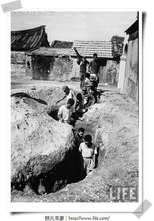 Chinese Nationalist soldiers on Quemoy Island, while digging trenches for protection against Red Chinese shelling--4.jpg