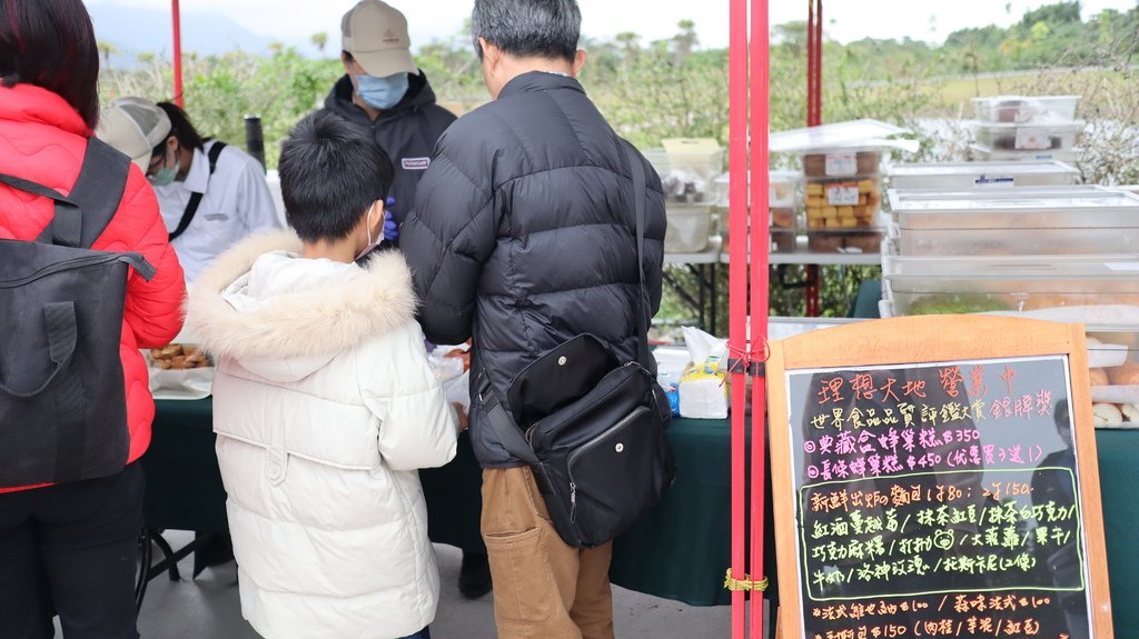 2023/12/16-17〈花蓮快閃輕旅行〉人潮依舊的「星巴