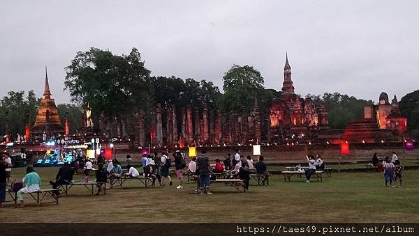 來去素可泰過新年:歷史公園+新年Amazing Night