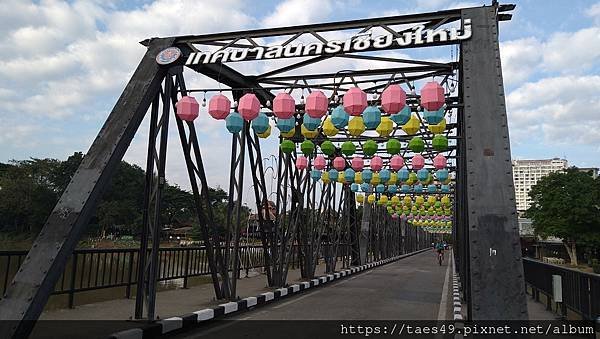 泰國雙古城水燈節2023:清邁素可泰水燈節行程+聲光秀購票