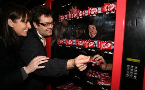 kit kat human vending machine in london