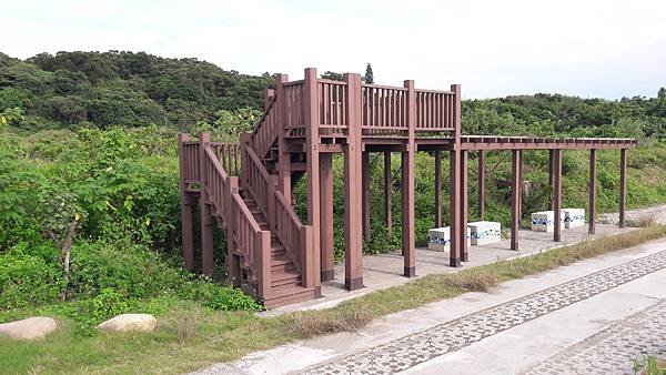 (251淡水區)淡水新景點 三塊厝港灣 新埔海堤 石滬風景區