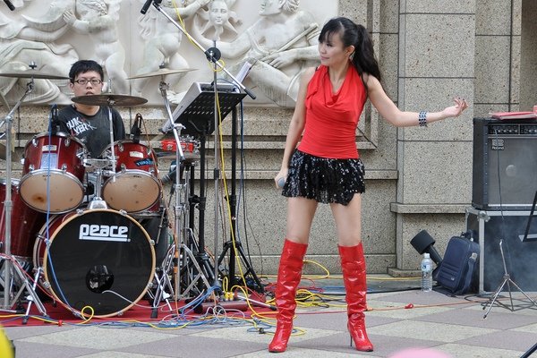Leader Band女主唱明琳