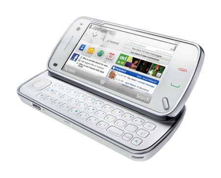 Nokia N97支援高達48 GB 的記憶空間，包括內建32 GB 記憶體.jpg