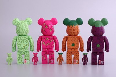 Levi’sR× CLOT熱帶水果Bearbricks_背面-1.jpg