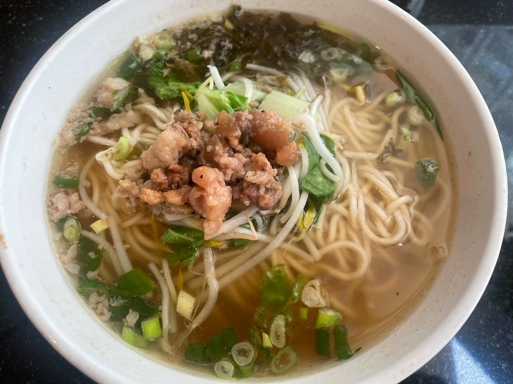 西門站美食(優).東一排骨總店.~在知名老店懷舊的華麗氛圍中