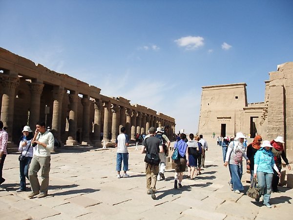 philae temple 3.jpg