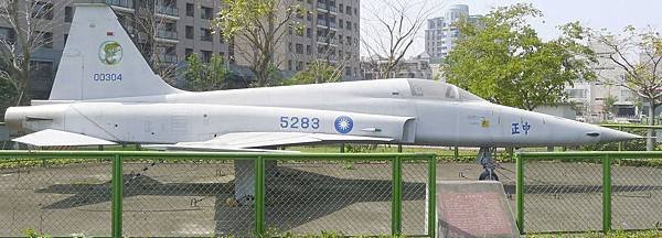 F-5E虎二式戰鬥機 (2)