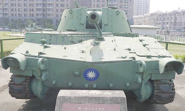 M108自走砲車 (1)