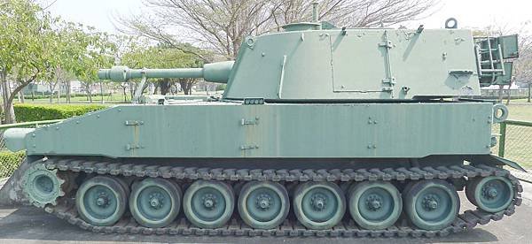 M108自走砲車 (3)