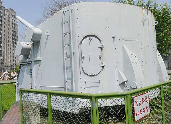 開陽艦5吋38倍雙管艦砲 (3)