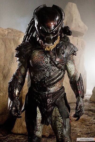 Predator-predators-2010-movie-14721631-800-1200