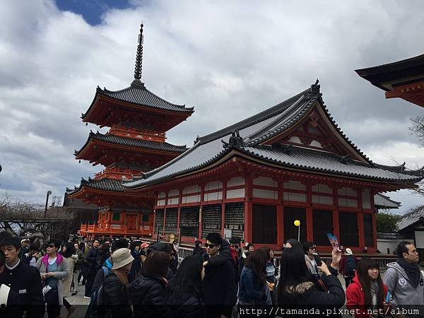 IMG_1646京都清水寺售票口前(三重塔.經堂)_mini.JPG