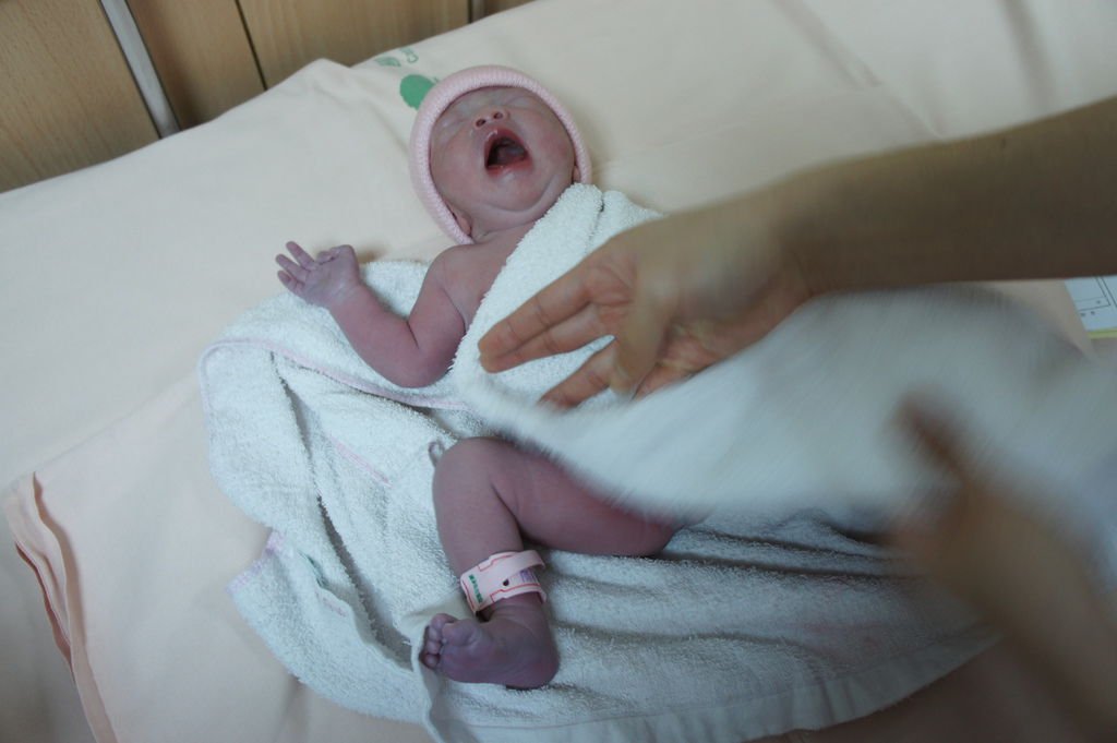 5.19 first day姐姐妮妮 Nina 2420g.JPG