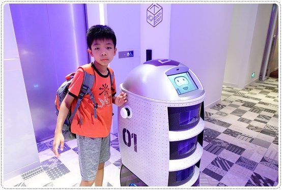 YOTEL (16).JPG